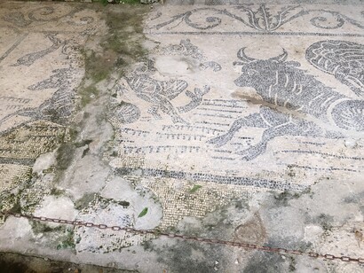 Minori, Italia. Mosaico en las termas de la Villa Romana