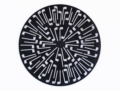 Géraldine Cario, Family Tree I, 70 cm de diamètre (27,6 inches), Fer, polypropylène, 2015