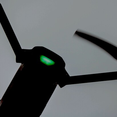 Vigilados por tierra y aire