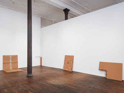 Mel Bochner, 48″ standards, exhibition view. Courtesy of Peter Freeman, Inc.