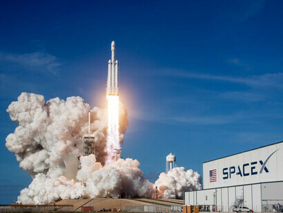 La société SpaceX d'Elon Musk a lancé une fusée tous les 7 jours en moyenne cette année