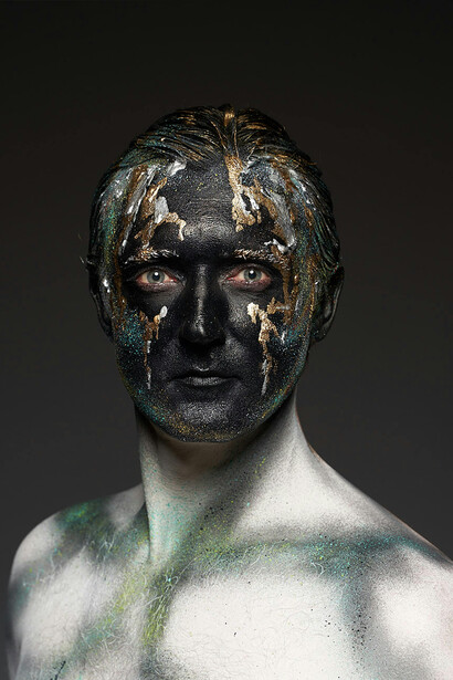 As raízes das crenças sobre o diabo e o inferno no cristianismo e judaísmo podem ser traçadas até o zoroastrismo, que desenvolveu um complexo sistema escatológico