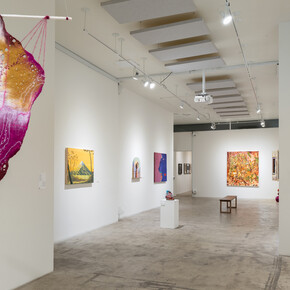 Various artists, Mad heart, be brave, exhibition view. Courtesy of Fridman Gallery. Photo by Adam Reich