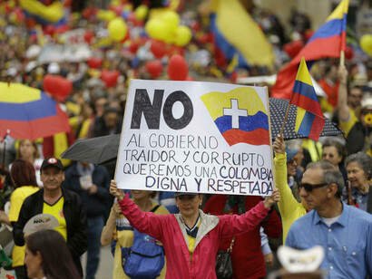 Con el fin de la guerrilla y el narcotráfico, los colombianos se empiezan a acostumbrar a las protestas pacíficas para reclamar derechos y exigir dimisiones