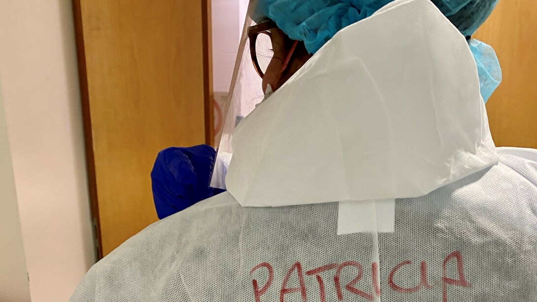A journalist in a front-line hospital