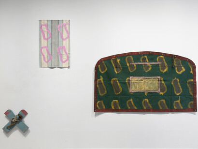 Claude Viallat, exhibition view. Courtesy of Templon