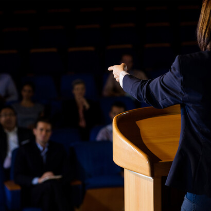 Discussões políticas. Provável é precisarmos de menos mediatismos e de mais acções concretas
