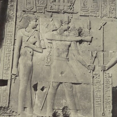 Cleopatra e Tolomeo, bassorilievo nella città di Kom Ombo, Egitto