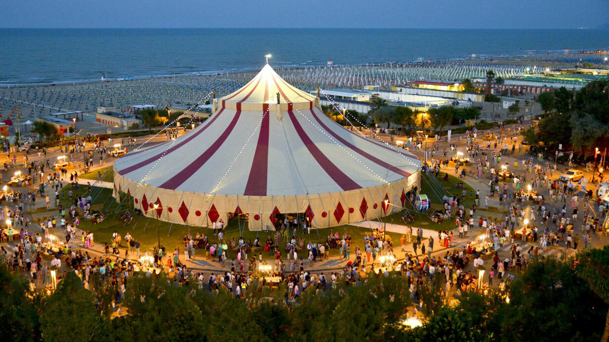 Il circo di Al Meni a Rimini