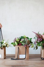 Regalos florales de Sally Hambleton. Foto: luciamphotography.com 
