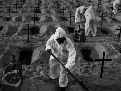 Brasil se debate entre la impotencia sanitaria de contener el virus y cómo atender a sus millones de contagiados
