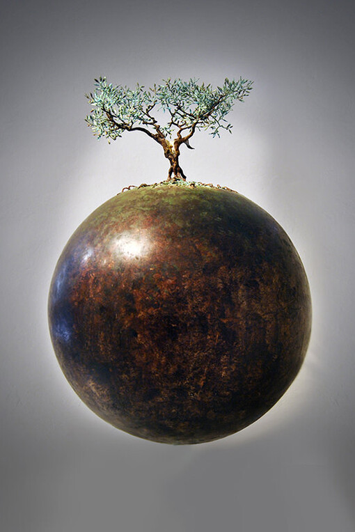 Andrea Roggi, Albero della vita parte del nostro mondo, bronzo, 120 cm