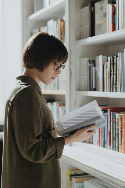Leer sin pretensiones académicas es una forma de escucharse a uno mismo a través de la voz del narrador.