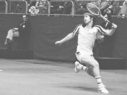 John McEnroe montrant son caractère célèbre sur le court au tournoi ABN de tennis de 1979 à Rotterdam, le 8 avril 1979