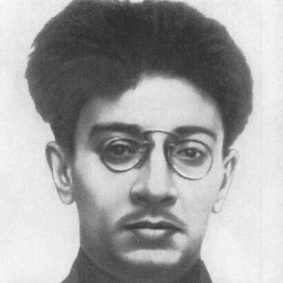 Yákov Sverdlov ordenó el traslado de la familia imperial a Ekaterimburgo y gestionó personalmente su ejecución