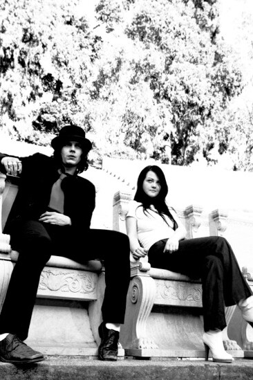 ©Andy Willsher, tHe White Stripes, Berkely,California at the Greek Theatre on August 12th 2005  