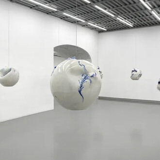 Guglielmo Maggini, Nel tuo affondare, la mia forma, vista della mostra. Cortesia di z2o Sara Zanin Gallery