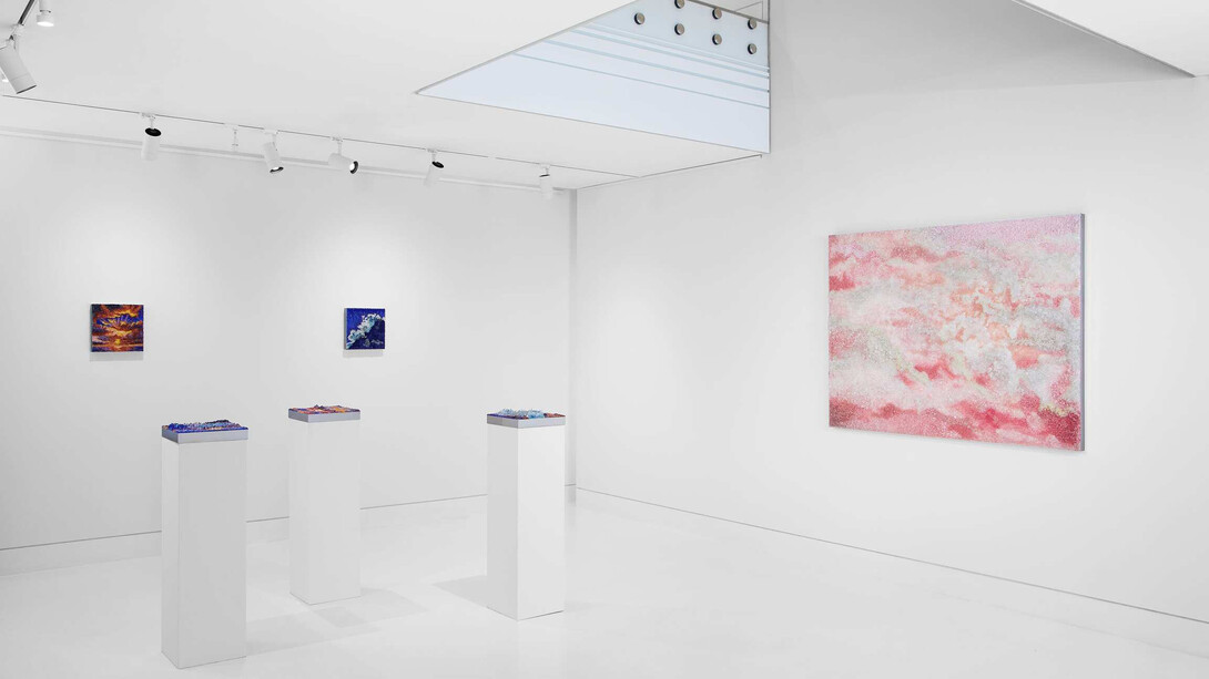 Tia-Thuy Nguyen, Burdening dream, exhibition view. Courtesy of Almine Rech 