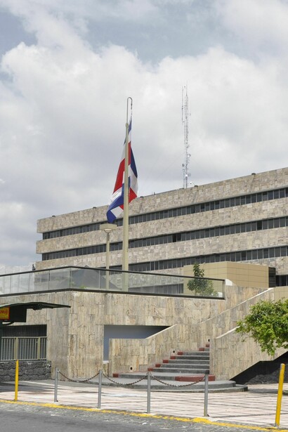 El Poder Judicial garantizó la continuidad institucional y el Estado de Derecho al utilizar la Sala Constitucional para realizar la integración de derecho de los magistrados suplentes ante el boicot parlamentario. Tribunales de Justicia de San José
