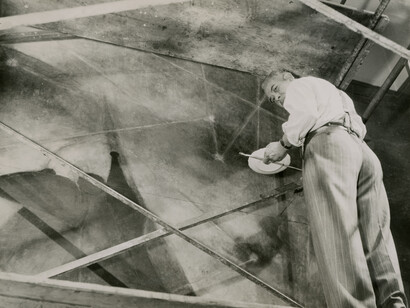 Rufino Tamayo trabajando en “El Hombre”, 1953
Archivo Tamayo