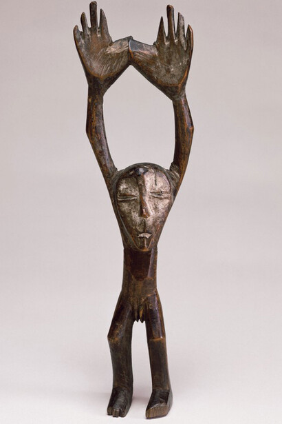 Democratic Republic of Congo, Lega people, “Standing figure”, 19th century. Wood and kaolin. Museum purchase, gift of Mrs. Paul L. Wattis and the Fine Arts Museums Acquisition Fund, 1986.16.5