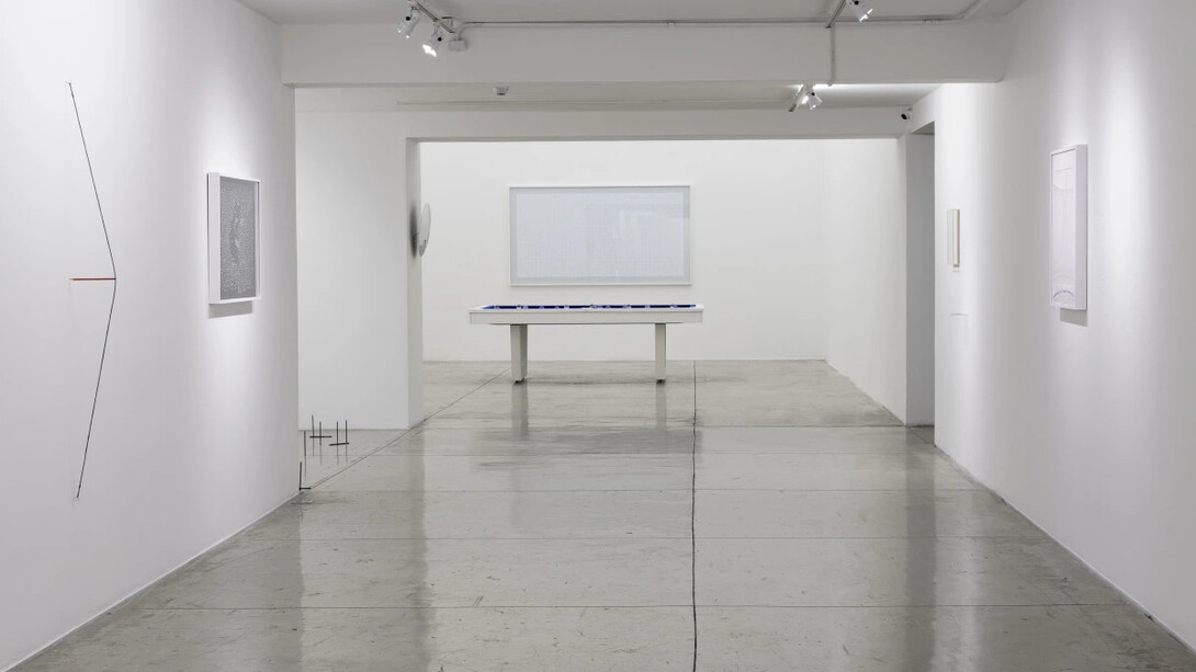 Marco Maggi, A sociedade subatômica, vista da exposição. Cortesia da Galeria Nara Roesler