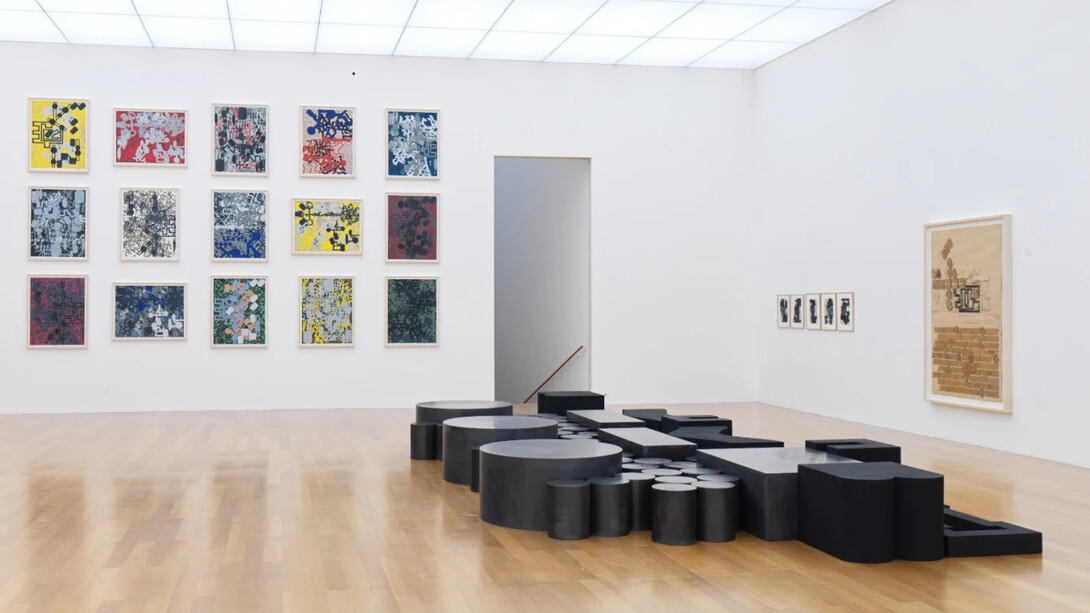 Barry Le Va, In a state of flux, exhibition view. Courtesy of David Nolan Gallery 