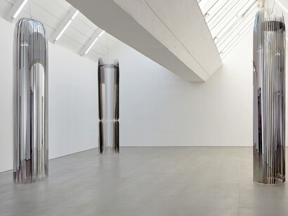 Tarik Kiswanson, Exhibition view. Courtesy of carlier | gebauer