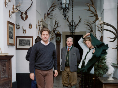 Tina Barney. The Antlers, 2001. Chromogenic color print. Courtesy of the artist and Janet Borden, Inc., NYC. © Tina Barney