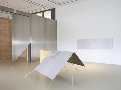 Edi Hila and Thea Djordjadze, exhibition view. Courtesy of Hamburger Kunsthalle