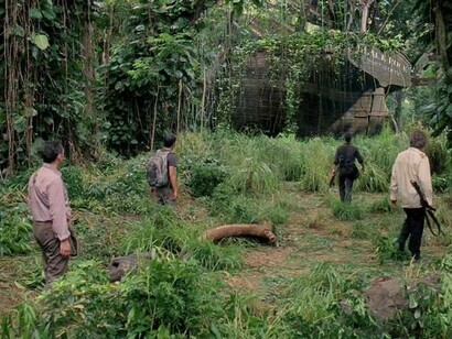 "Lost", l'ultima stagione. Scena a Black Rock. Dall'episodio "Tutti amano Hugo"