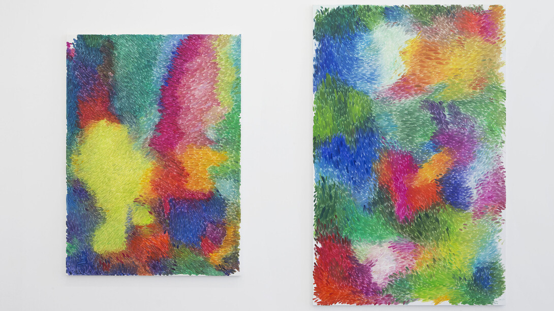 Vue de l'exposition Peter Zimmermann « sur le motif », Galerie Perrotin, Paris, 12 juin - 26 juillet 2014. "tangle" 2014, Huile sur toile, 200 x 145 cm / 78 3/4 x 57 1/8 inches & "fleur" 2014, Huile sur toile, 250 x 160 cm / 98 1/2 x 63 inches, Photo : Claire Dorn, Courtesy Galerie Perrotin