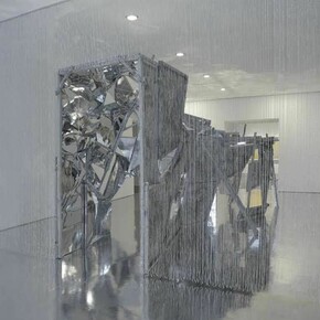 Lee Bul, Exhibition view. Courtesy of Lehmann Maupin