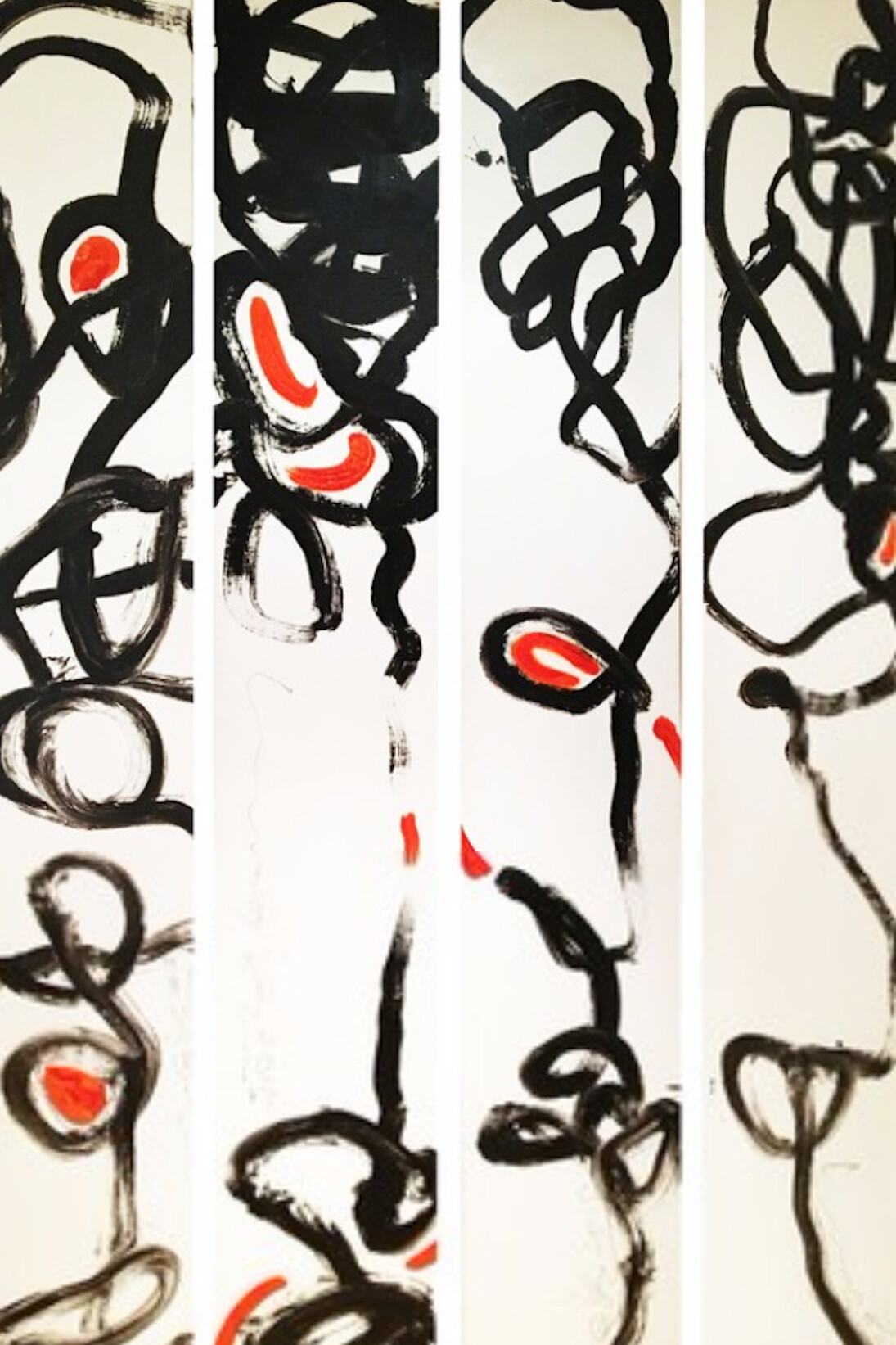 Tsai YuLung, Weaving Silk Threads, 2015. Courtesy of Gallery Elena Shchukina