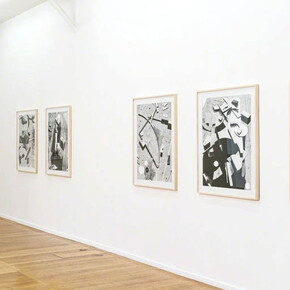 Links Are Joined And Form A Ring. Courtesy of Galerie Xippas