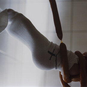 Torbjørn Rødland, Bathroom Capture, 2010-2015. Chromogenic print, 22.44 x 17.72 inches; 57 x 45 cm