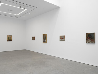 Hughie Lee-Smith, Still lifes, exhibition view. Courtesy of Karma Gallery