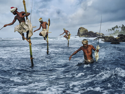 Fishermen, Weligama, South Coast, Sri Lanka, 1995 © Steve Mccurry. Image courtesy of Huxley-Parlour Gallery