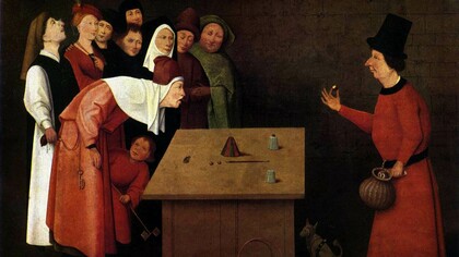 Una pintura del Bosco resume la forma de actuar de los trileros mediáticos: obsérvese al carterista cómplice del prestidigitador