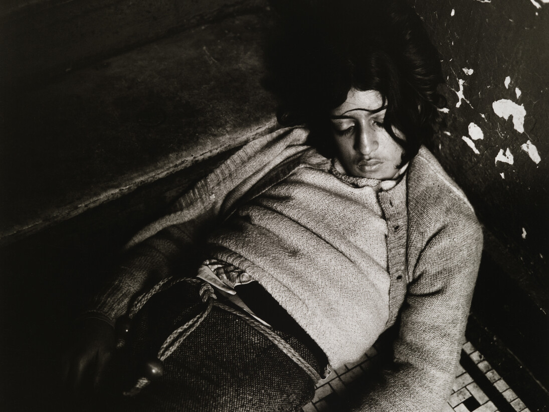 Peter Hujar Girl in My Doorway, 1976 Courtesy of Gallery of Modern Art (GoMA), Glasgow City Council, Glasgow Life (Glasgow Museums) Presented by the Art Fund, under Art Fund International