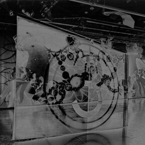 Queen Ann’s Revenge, 2011, silver gelatin print, 80x102cm © Valérie Belin, Courtesy Michael Hoppen Contemporary.