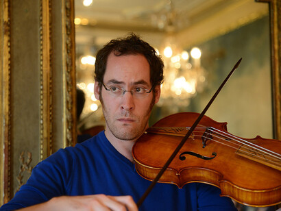 Chin-off and fancy free © Rozenn Quéré Brussels 2015