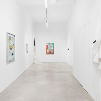 Vários artistas, Homework #4, vista da exposição. Cortesia da Galeria Madragoa