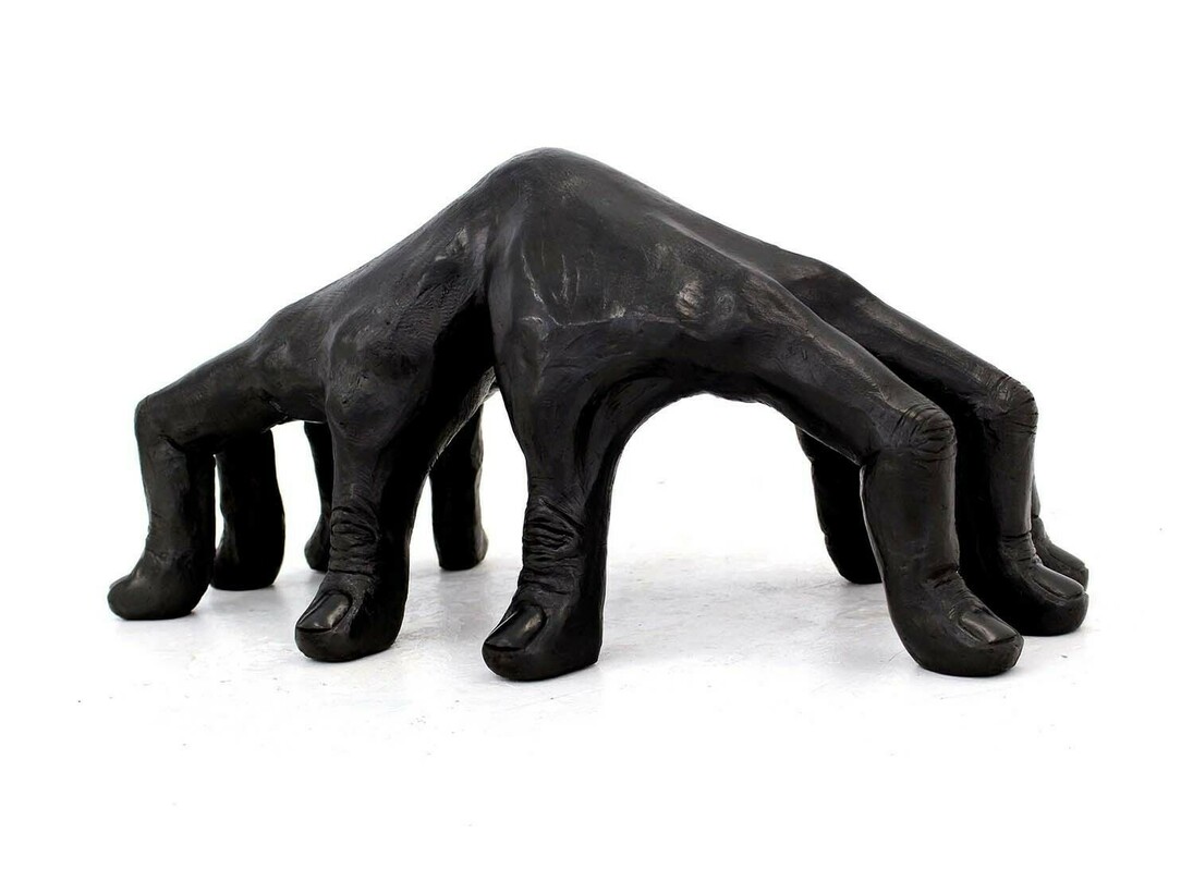 Prune Nourry Papa sculpture en bronze 2015 ed. 1/5, Courtesy Magda Danysz gallery