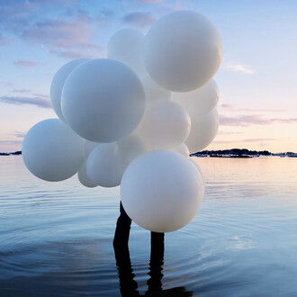 Charles Petillon, Igloo mobile 4 (large), 2024. Avec la courtoisie de la Galerie Danysz