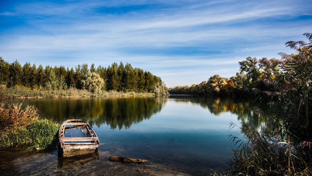 Lungo un fiume