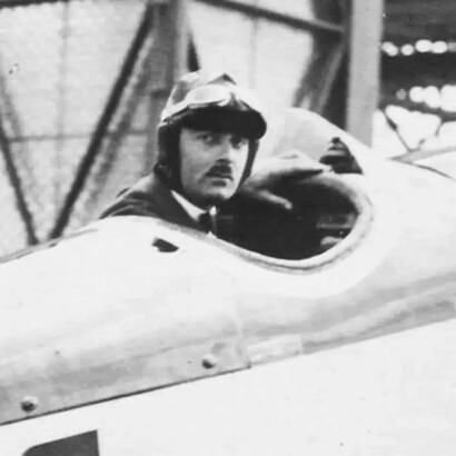Il 3 ottobre 1931 compì la sua impresa più celebre, sorvolando Roma con il monoplano Pegaso e lanciando centinaia di migliaia di volantini contro la dittatura di Mussolini