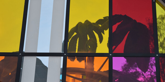 Daniel Buren. Courtesy of Museo de Arte Moderno de Bogotá