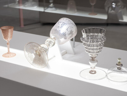 Weeping glass, exhibition view. Courtesy of Museum Boijmans Van Beuningen