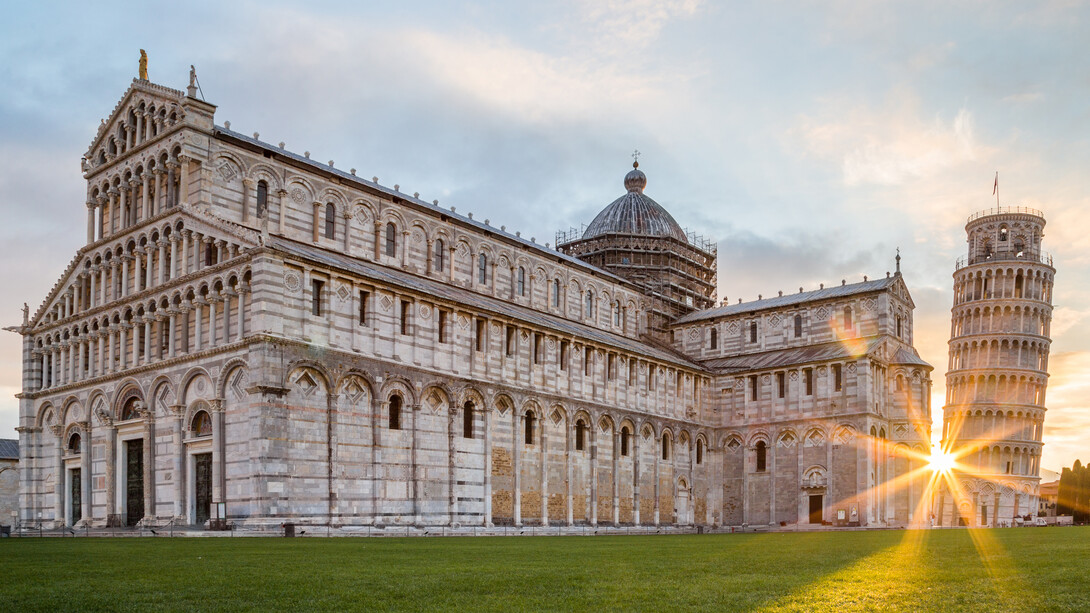 Explorar as cidades de Pisa e Florença na Toscana é uma experiência repleta de história, arte e paisagens deslumbrantes. Conheça desde a icônica Torre de Pisa ao espetacular Duomo de Florença, em um cenário que respira cultura e tradição italiana